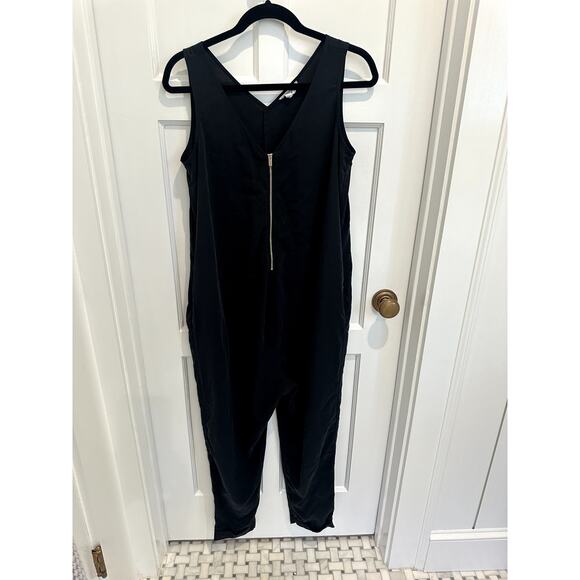 Size XS Ingrid + Isabel Zip Front Maternity Jumpsuit - Picture 5 of 6